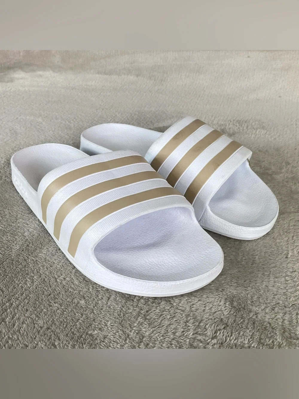 Adidas Adilette Aqua Slide Sandals Women 9 Men 8 White Gold Slip On Water NEW